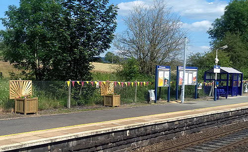 hope_bunting500Land